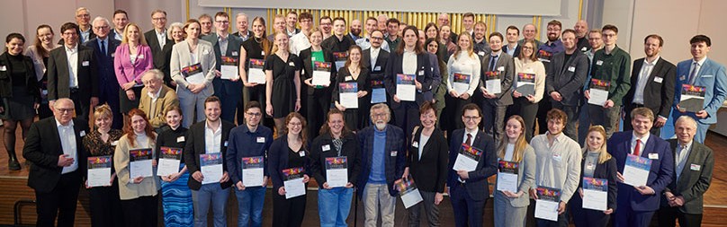 Gruppenfoto F�rderpreisverleihung an der Universit�t Osnabr�ck 2024/2025
